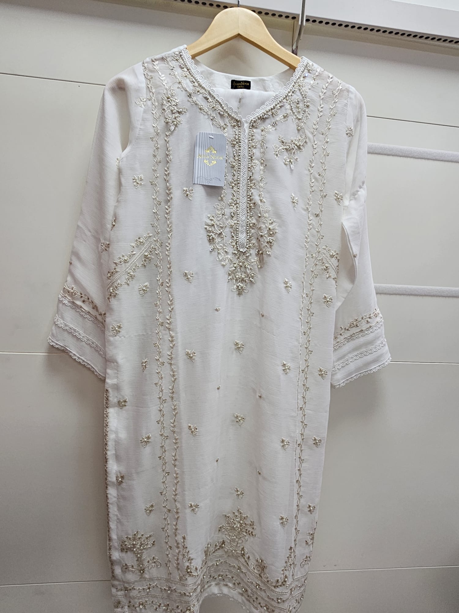 agha-noor-cream-trousers